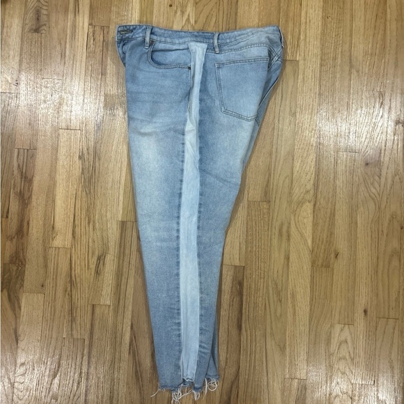 PacSun Mom Jeans Size 32 - Picture 6 of 6